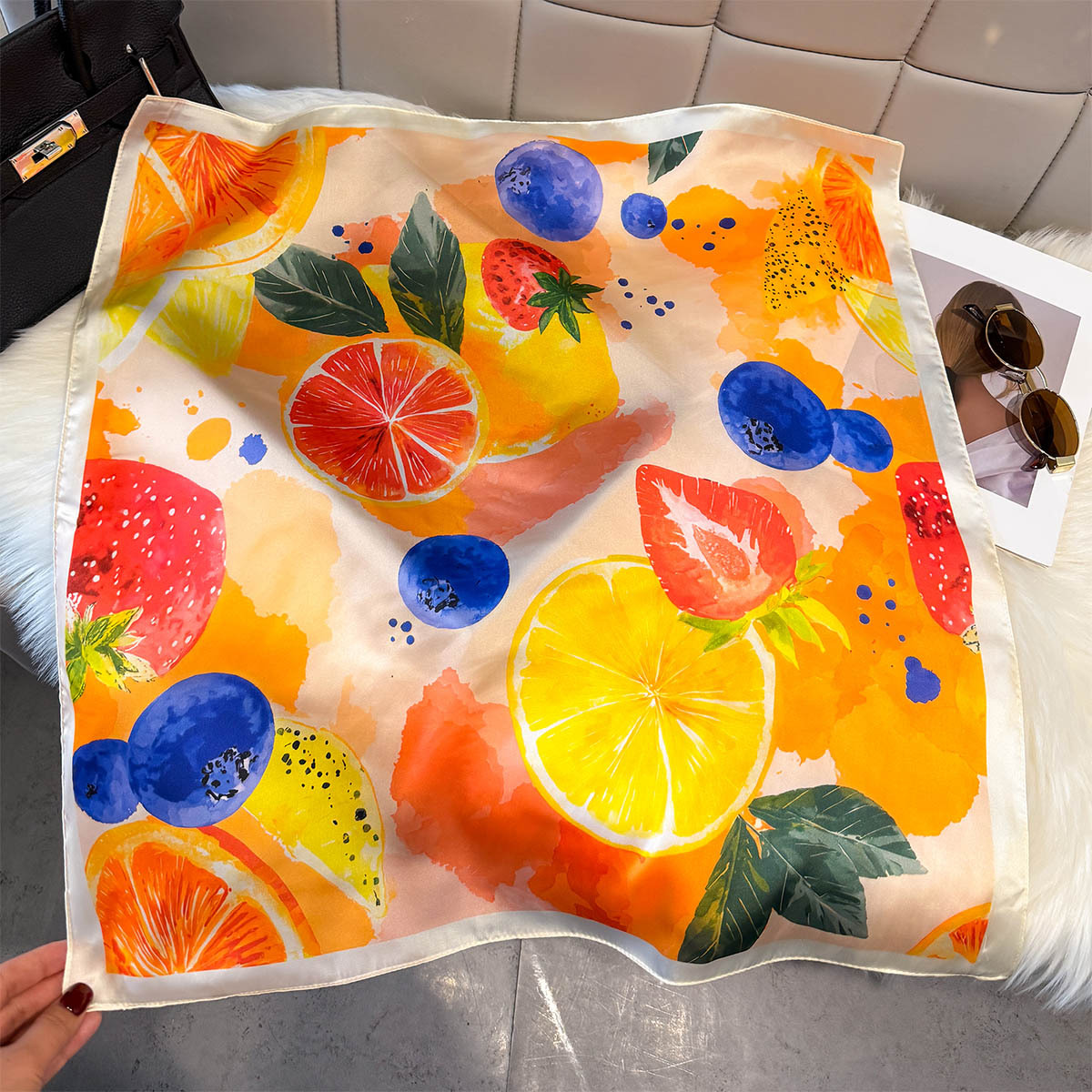 Silk Neck Scarf - Модный шелковый платок с лимонным узором,