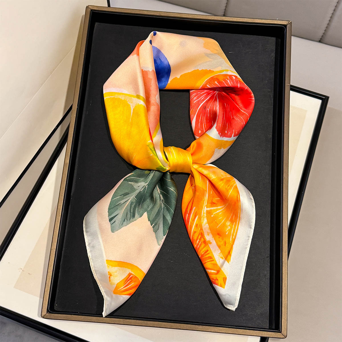 Модный шелковый платок с лимон – обзор и цена Silk Neck Scarf